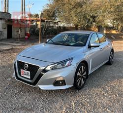 نيسان ألتيما